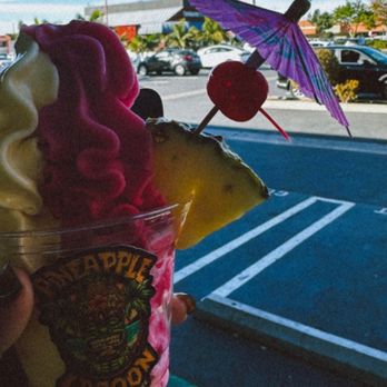 Pineapple Lagoon - The garnish is darling. (Pineapple/Mango/pomegranate) - Ice Cream & Frozen Yogurt Near Me - Garden Grove, California