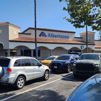 Albertsons - Plenty of parking. - Grocery Near Me - La Mirada, California Albertsons - Plenty of parking. - Grocery Near Me - La Mirada, California