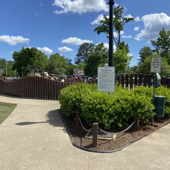 Homewood Central Park - Parks Near Me - Homewood, Alabama