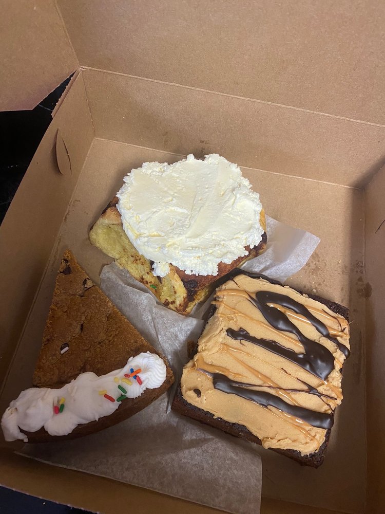 CAKES GALORE & MORE Updated September 2024 13 Reviews 40 E Seneca