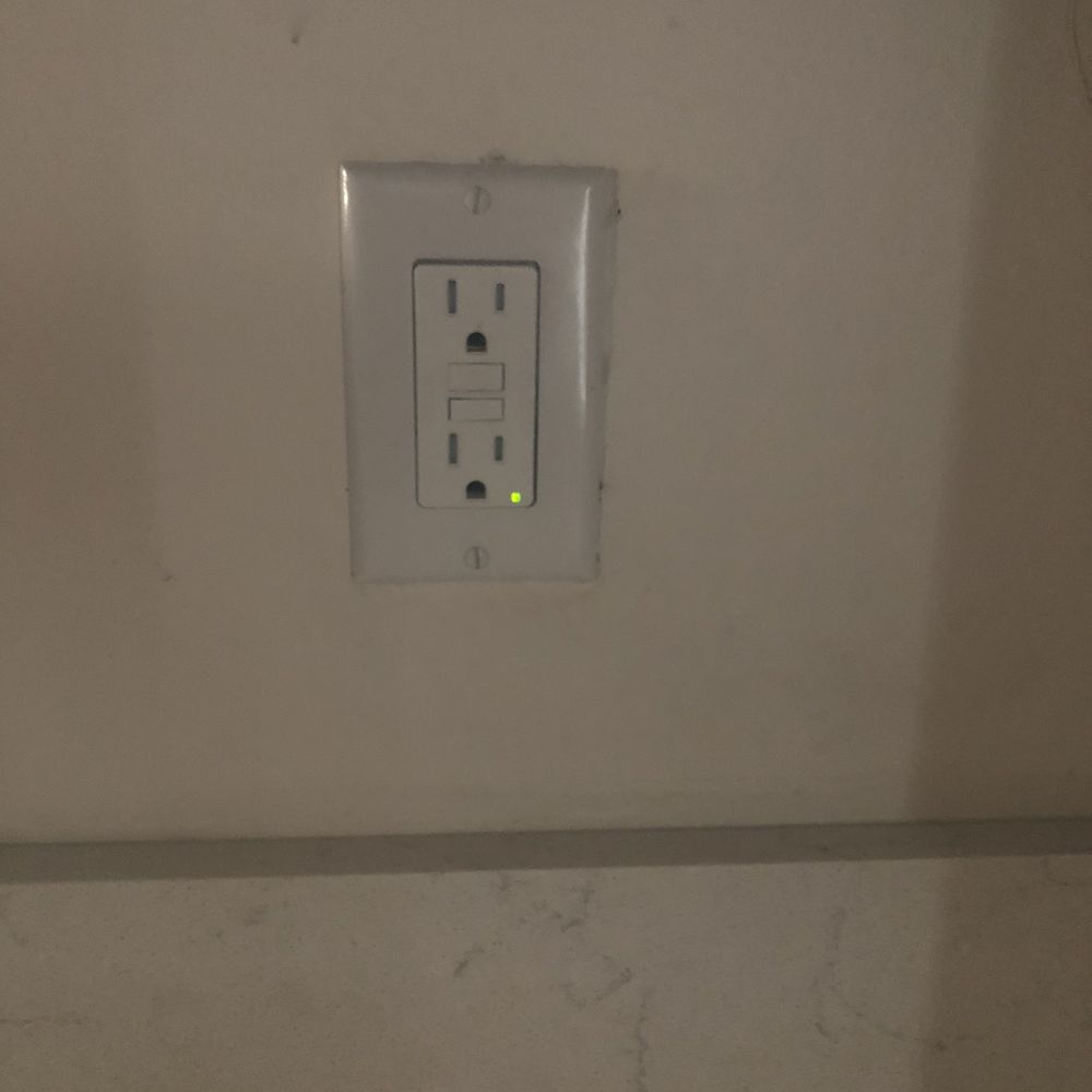 Dynamic Volt - GFCI outlet - Electricians Near Me - Miami, Florida Dynamic Volt - GFCI outlet - Electricians Near Me - Miami, Florida