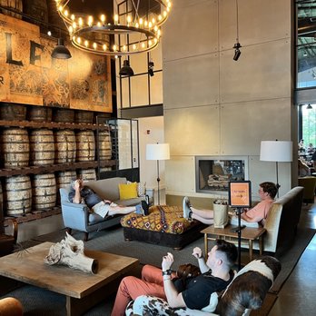 Bulleit Distilling Co Visitor Experience - Tasting Classes Near Me - Shelbyville, Kentucky Bulleit Distilling Co Visitor Experience - Tasting Classes Near Me - Shelbyville, Kentucky