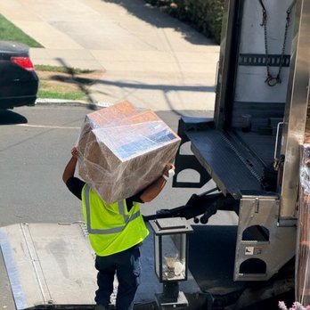 SM WORK CREW - Junk Removal & Hauling Near Me SM WORK CREW - Junk Removal & Hauling Near Me