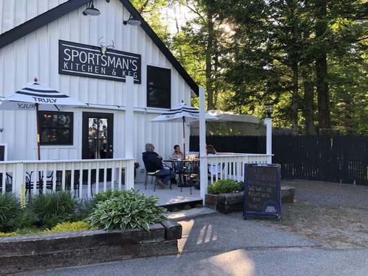 Sportsman’s Kitchen and Keg by null