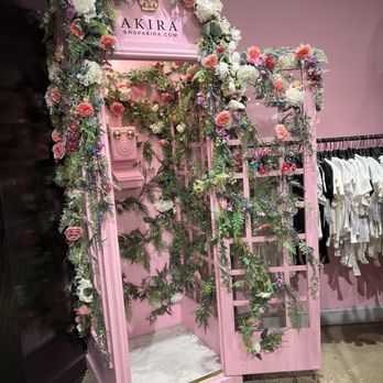 AKIRA - Accessories Near Me - Columbia, Maryland