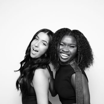 Super Frame Photo Booth - Using our glam filter, you can get that ultra hip Kardashian-inspired look - Photo Booth Rentals Near Me Super Frame Photo Booth - Using our glam filter, you can get that ultra hip Kardashian-inspired look - Photo Booth Rentals Near Me