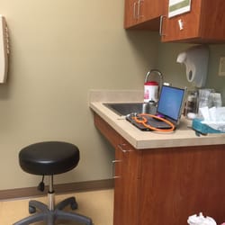 Peerless Medical Complex - I'm finally in the Doctors room