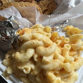 Levi's Restaurant - Fried Whiting Macaroni & Cheese - Soul Food Near Me - Mitchellville, Maryland