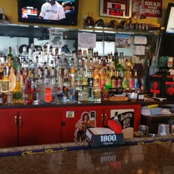 Danni's Sports Bar & Grill