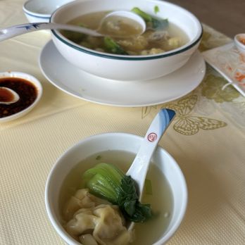 YH Dim Sum - Hong Kong Style Wonton Soup - Cantonese Near Me - Jacksonville, Florida