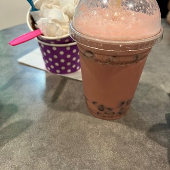 Oodles Frozen Yogurt - Ice Cream & Frozen Yogurt Near Me - Modesto, California