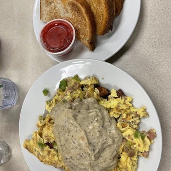 Noble Restaurant - Breakfast Bowl and white toast with strawberry jam - Breakfast & Brunch Near Me - Wyoming, Michigan