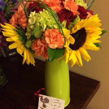 Fleurelity - The bouquet I ordered. - Florists Near Me - Oakton, Virginia