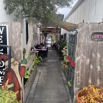 Sax's Joint - Outside seating - Breakfast & Brunch Near Me - Petaluma, California Sax's Joint - Outside seating - Breakfast & Brunch Near Me - Petaluma, California