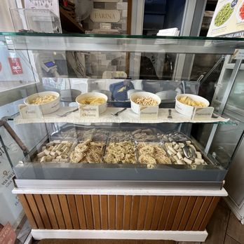 Pastasciutta - Pasta display case - Pasta Shops Near Me - Rome, RM Pastasciutta - Pasta display case - Pasta Shops Near Me - Rome, RM