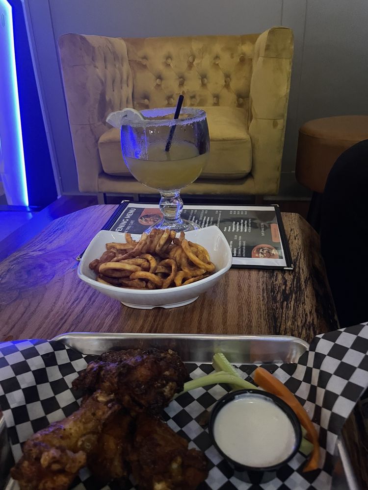 KNP SOCIAL 12 Photos 11720 Broadway St, Pearland, Texas Axe