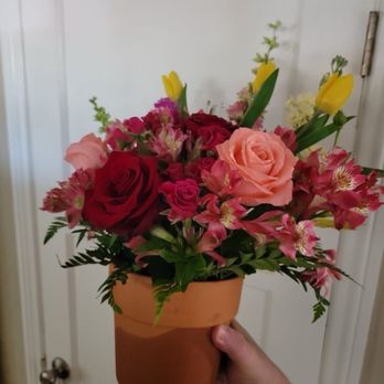 Angel's Sherman Oaks Flowers - Florists Near Me - Van Nuys, California Angel's Sherman Oaks Flowers - Florists Near Me - Van Nuys, California