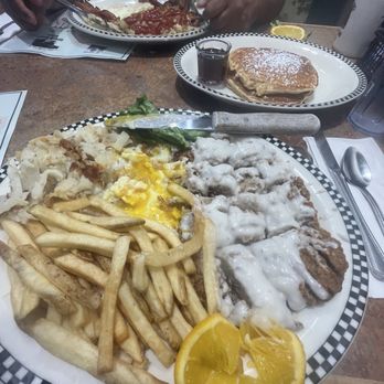 Black Bear Diner Salem - BIGFOOT Chicken Fried Steak & Eggs (2450-2510 cal) - Diners Near Me - Salem, Oregon