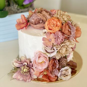 Heavenly Cakes & More - Piña Colada 7th yr anniversary cake - Bakeries Near Me - Oxnard, California Heavenly Cakes & More - Piña Colada 7th yr anniversary cake - Bakeries Near Me - Oxnard, California