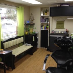 Elements - Shampoo & Waiting area