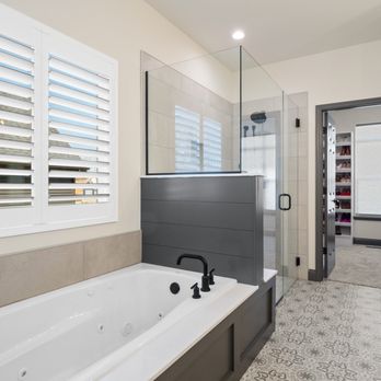Two Blind Guys - Palm Beach Polysatin Shutters: Primary Bathroom - Shades & Blinds Near Me - Chesterfield, Missouri