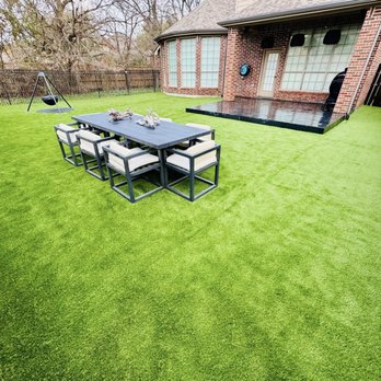 Luxe Landscapes - a backyard with artificial grass - Landscaping Near Me Luxe Landscapes - a backyard with artificial grass - Landscaping Near Me