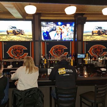 Clover Lincoln Park - Sports Bars Near Me - Chicago, Illinois