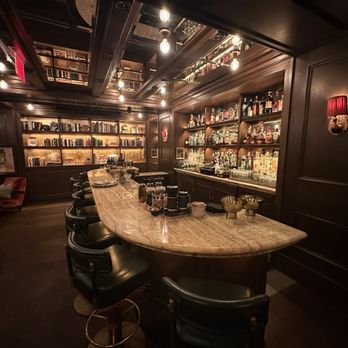 The Portrait Bar - Beautiful bar - Cocktail Bars Near Me - New York, New York The Portrait Bar - Beautiful bar - Cocktail Bars Near Me - New York, New York