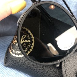 Sunglass Hut