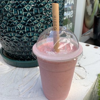 The Hideout Café by Team Vinchay - Strawberry smoothie - Coffee & Tea Near Me - Miami, Florida
