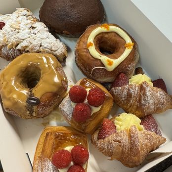 Paris Baguette - Bakeries Near Me - Winter Park, Florida