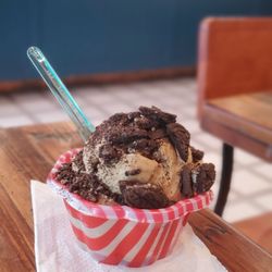 Del Ponte's Creamery and Cafe - A small Coffee, with Oreo topping.