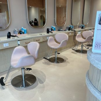 Pressed Roots - Seating - Blow Dry/Out Services Near Me - Plano, Texas Pressed Roots - Seating - Blow Dry/Out Services Near Me - Plano, Texas