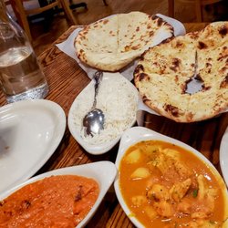 Tibet's Restaurant & Bar - Chicken Curry / Chicken Tikka Masala / Garlic Naan / Cheese Naan - so yummy!