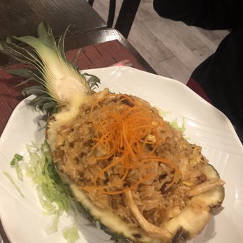 Red Bowl - Pineapple Fried Rice with Chicken - Chinese Near Me - Waldwick, New Jersey Red Bowl - Pineapple Fried Rice with Chicken - Chinese Near Me - Waldwick, New Jersey