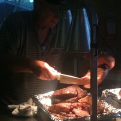 Ronnies Ice House - Serving it up.... he gave us little tastes and it was SO hard to choose because it was all fantastic.