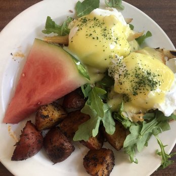 Tilikum Place Cafe - Smoked trout Benedict- very good - New American Near Me - Seattle, Washington