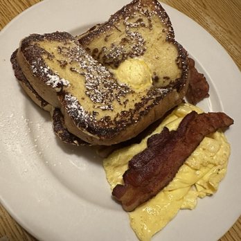 Country Kitchen Restaurant - French Toast, Eggs & Bacon - American Near Me - Warrensburg, Missouri Country Kitchen Restaurant - French Toast, Eggs & Bacon - American Near Me - Warrensburg, Missouri