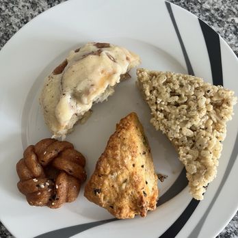 Q Bakehouse & Market - Mochi pastry, chili crisp scone, rice krispy, half a cinnamon roll - Bakeries Near Me - Ann Arbor, Michigan Q Bakehouse & Market - Mochi pastry, chili crisp scone, rice krispy, half a cinnamon roll - Bakeries Near Me - Ann Arbor, Michigan