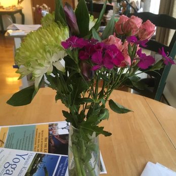 Trader Joe's - Small bouquet my kind cashier gave me after I told her I was having a stressful day - Grocery Near Me - Portland, Oregon Trader Joe's - Small bouquet my kind cashier gave me after I told her I was having a stressful day - Grocery Near Me - Portland, Oregon