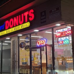 Exterior photo of Oxnard Donuts - Oxnard, California Exterior photo of Oxnard Donuts - Oxnard, California