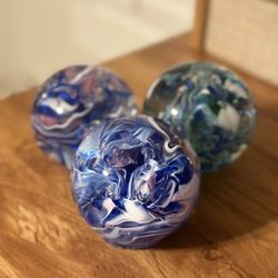 Barrio Glassworks - Paper weights