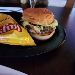 Thompson Road Tavern - Tavern burger!