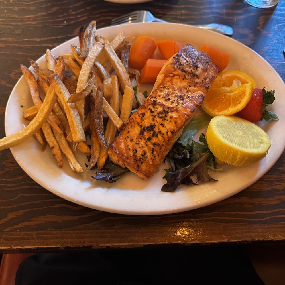 Sagebrush Grill - Salmon with fries. - Seafood Near Me - Richfield, Utah Sagebrush Grill - Salmon with fries. - Seafood Near Me - Richfield, Utah