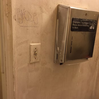 Nation's - Graffiti and grime from wall to wall floor to ceiling - Burgers Near Me - Fremont, California