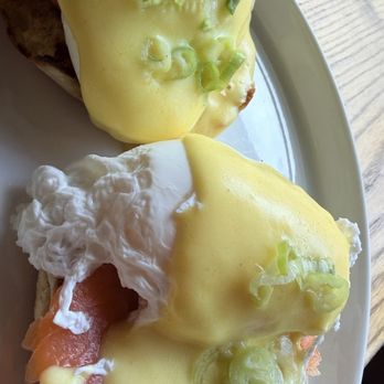 Cedarhurst Cafe - Salmon eggs Benedict - Cafes Near Me - New Haven, Connecticut Cedarhurst Cafe - Salmon eggs Benedict - Cafes Near Me - New Haven, Connecticut