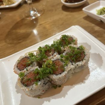 Soma Sushi - Spicy Tuna Roll - Sushi Bars Near Me - Houston, Texas Soma Sushi - Spicy Tuna Roll - Sushi Bars Near Me - Houston, Texas