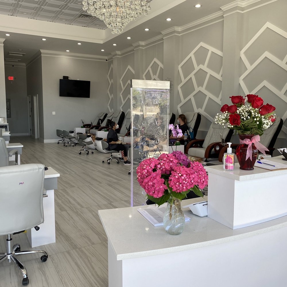 Dazzle Nails And Spa - Elegant, relaxing feeling in this beautiful salon! - Nail Salons Near Me - Springfield, Virginia Dazzle Nails And Spa - Elegant, relaxing feeling in this beautiful salon! - Nail Salons Near Me - Springfield, Virginia