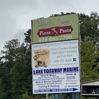 Villa Amato - Street sign. - Pizza Near Me - Lake Toxaway, North Carolina