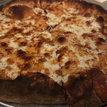 Johnson’s Landing - Quattro formaggi pizza - Breweries Near Me - Hamburg, New York Johnson’s Landing - Quattro formaggi pizza - Breweries Near Me - Hamburg, New York